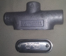 CROUSE HINDS CONDULET CONDUIT OUTLET BODY TB27 3/4" WITH COVER 270