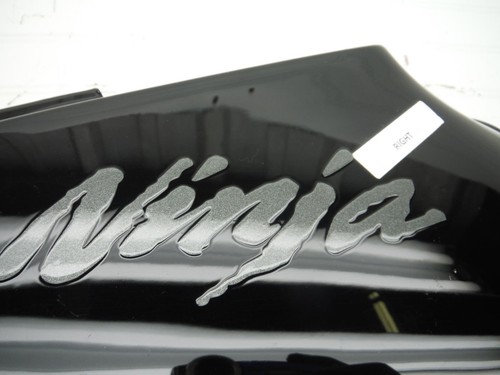 02 KAWASAKI NINJA ZX7R ZX750P RIGHT SIDE CHAIN COVER - Picture 3 of 12