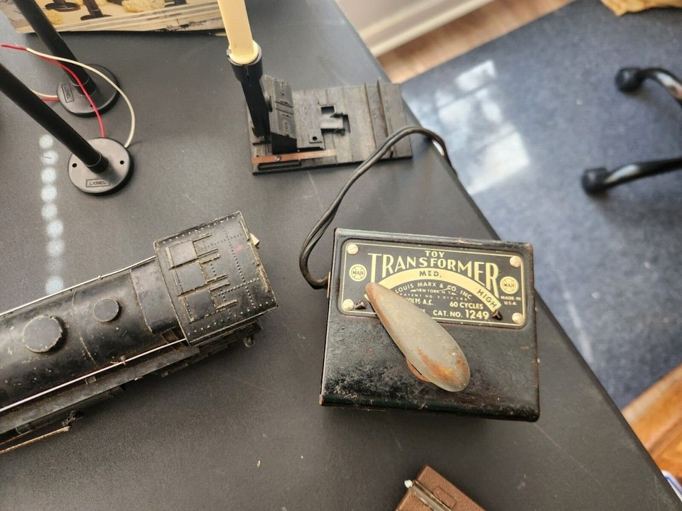 1989 Lionel Iron Horse Freight 6 11703 Electric Train Set 027 Gauge USA 1989-lionel-iron-horse-freight-6-11703-electric-train-set-027-gauge-usa