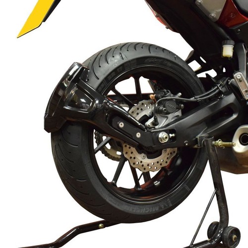 Yamaha Tracer 7 (21+) Rear Spray Guard Hugger Alternative: Gloss Black - Imagen 2 de 3