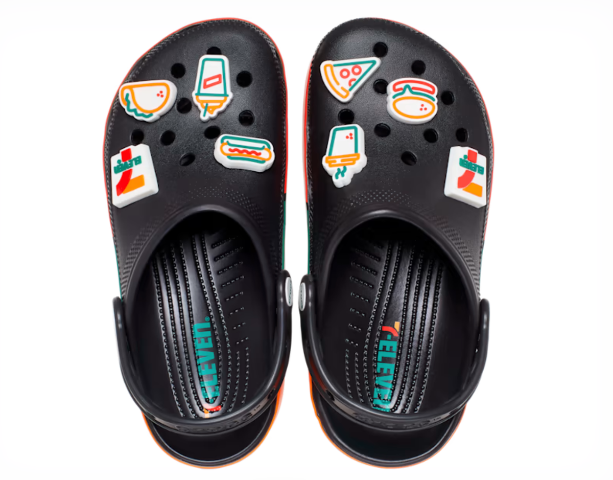 NEW 7ELEVEN X CROCS CLASSIC CLOG M8 W10 | eBay display picture 1