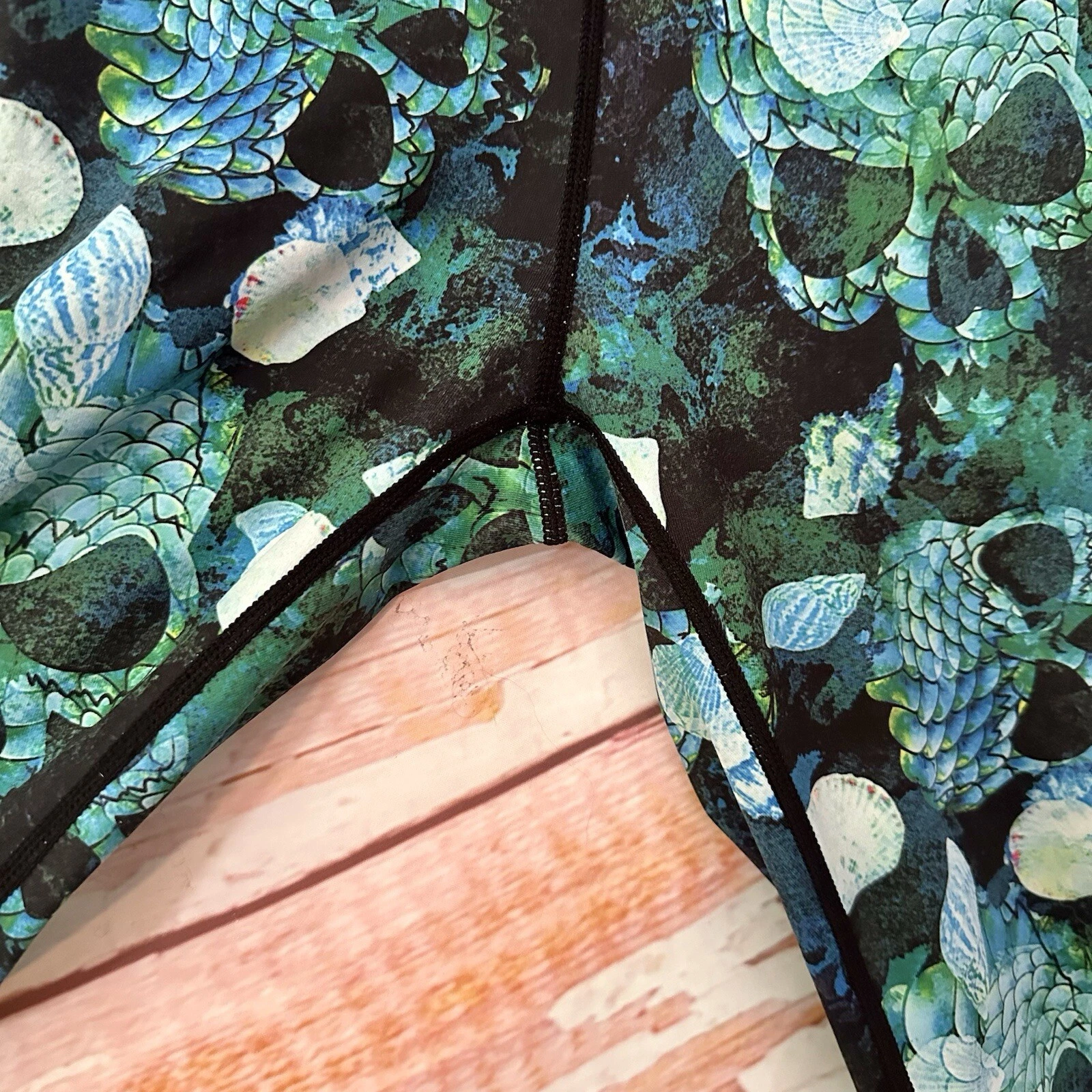 constantly-varied-gear mermaid skulls workout leggings