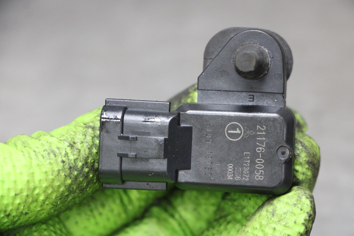 05-06 Kawasaki ZX6R 636 MAP Air Pressure Sensor | eBay
