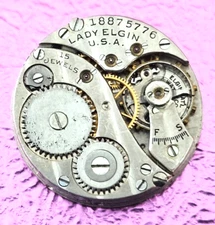 VINTAGE~1916 ELGIN 404 10/0~15J USA WATCH MOVEMENT (GOOD BALANCE) 104