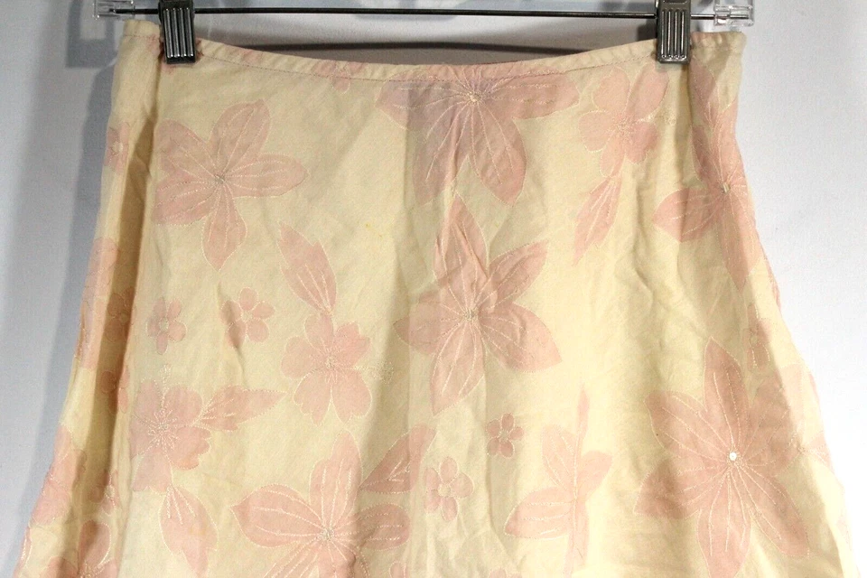 Women's Sutton Studio Petite Pink White Floral Sequin Skirt Size 6 P New - Image 4 of 4