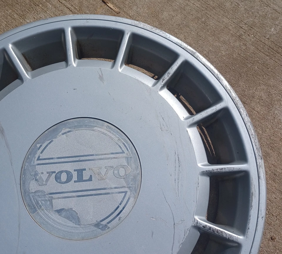 Tapacubos Volvo 240 1989-1993 se adapta a ruedas de 14 pulgadas, p/n 3540176, 62002 03 Foto 3 de 4