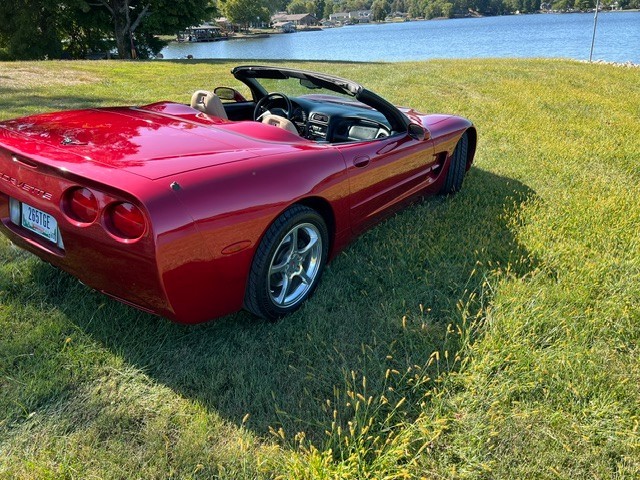 2002 Burgundy Chevrolet Corvette   | C5 Corvette Photo 2