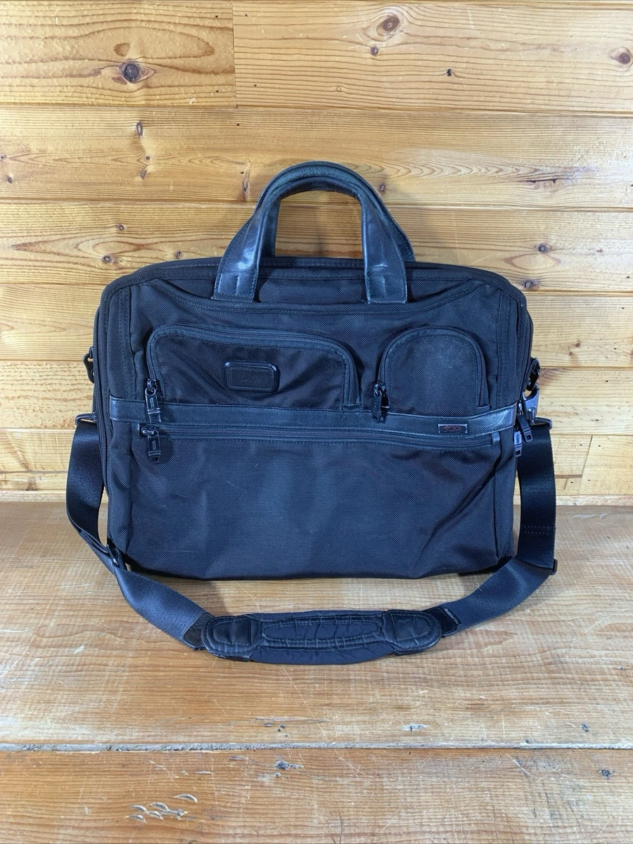 TUMI【最高峰 ALPHA2】26114D2 PC 17インチ対応 2way TUMI Alpha II Black Nylon Compact Large Screen Laptop Briefcase