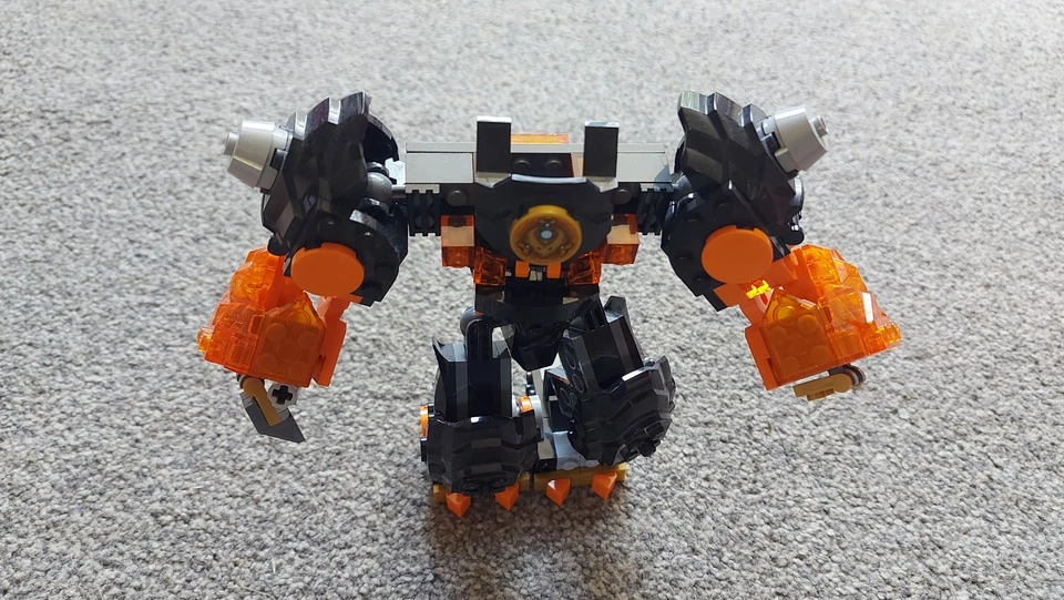 LEGO Ninjago 71806 Cole's Earth Mech, photo 1 of 4