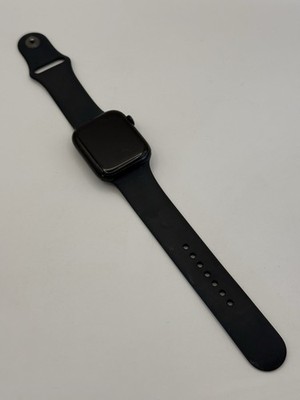 Apple Watch Series 7 45mm Black Aluminum Case Black Silicone Band Heart Rate GPS