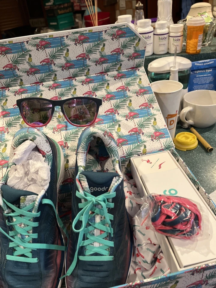 Mujer Saucony X goodr Kinvara 10 S10467-22 Flamingo Gafas de sol Tenis Foto 3 de 4