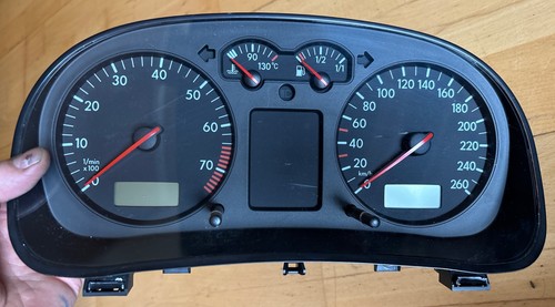 VW Golf IV 4 Bora Tacho Kombiinstrument 1J0919860D Tachometer Cockpit 110008773