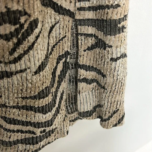 Chico’s women’s size medium lightweight long animal print cover sweater top - Picture 6 of 11