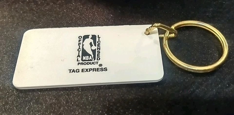 VINTAGE 1998 CHICAGO BULLS NBA CHAMPIONS FINALS KEYCHAIN PLASTIC SMALL - Image 2 of 2