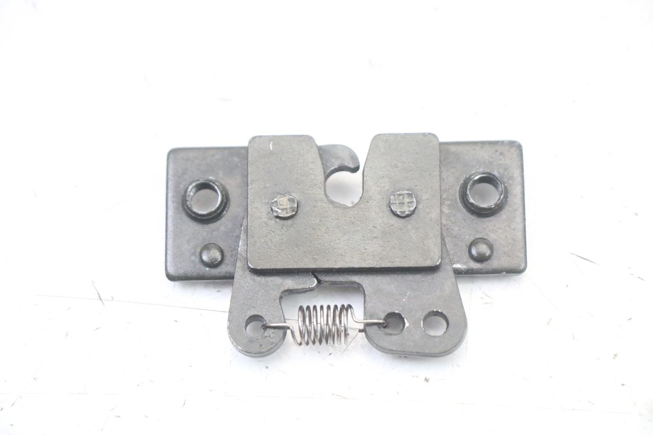 SEAT LOCK SET - PEUGEOT SATELIS COMPRESSOR K15 125 (2006 - 2009)
