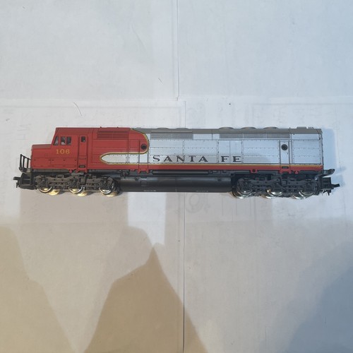 Lima, PMI Ho scale FP45 Santa Fe Diesel Locomotive TESTED - Picture 2 of 5