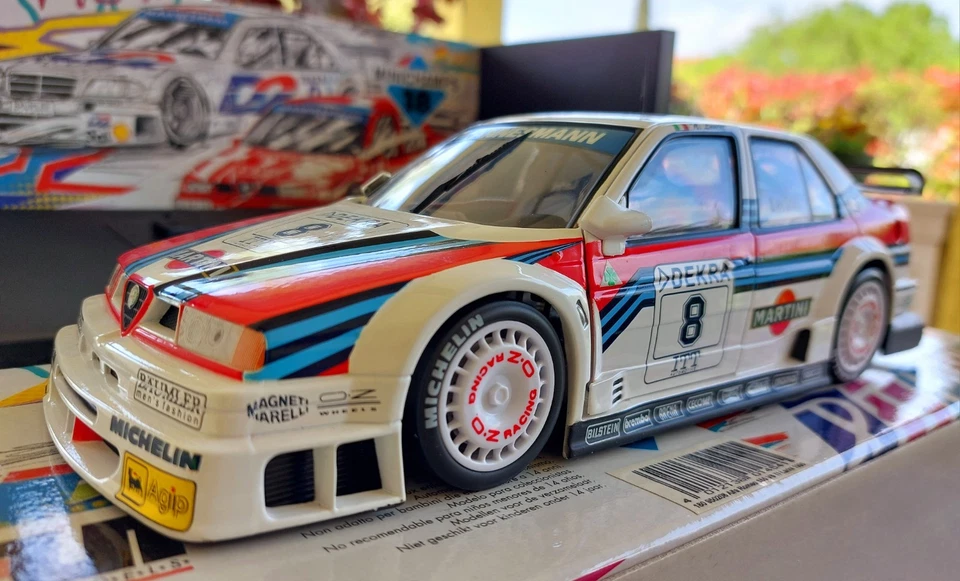 Alfa romeo 155 DTM Larini 1:18 Minichamps - Immagine 2 di 4