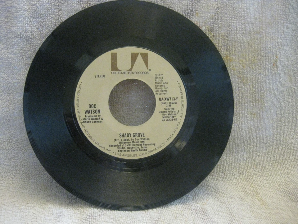 DOC WATSON - MAKE ME A PALLET (1975) United Artists 7" VINYL SINGLE 45 - Image 3 of 4