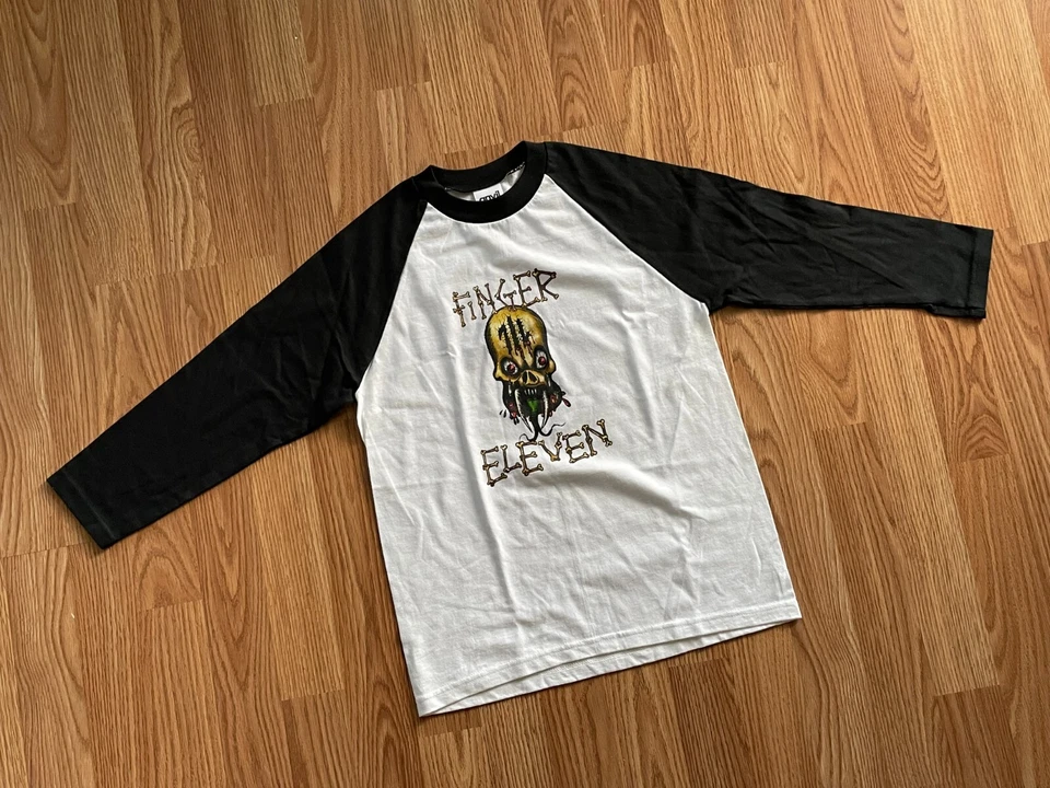 Camiseta Vintage Bigorna Jovem Meninos DEDO ONZE Algodão Preto/Branco Tamanho M Você - Imagem 2 de 4