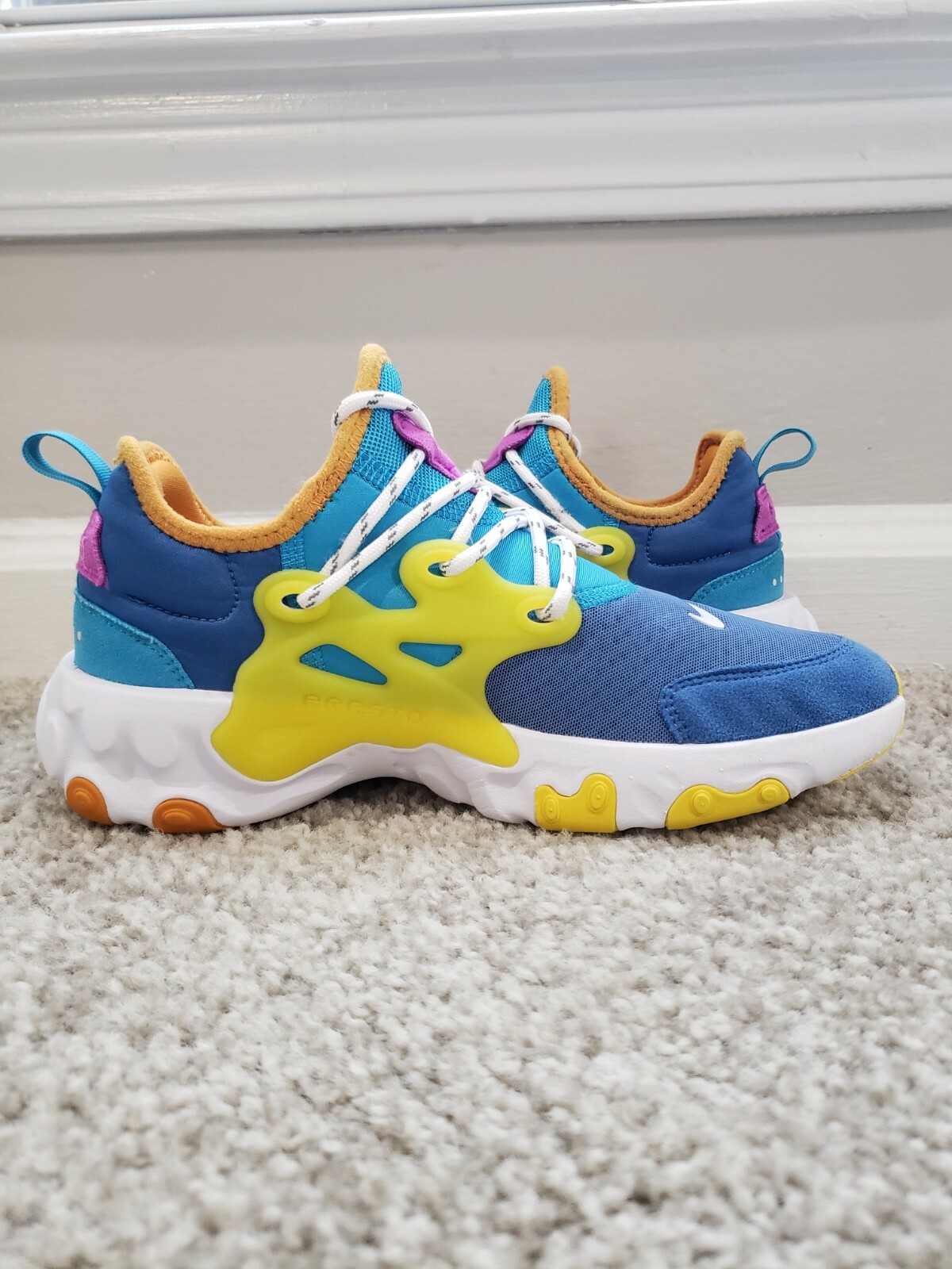 NIKE Presto React Running Shoes 