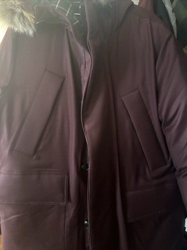 Parka repelente al agua reciclada Banana Republic en Merlot talla grande nueva con etiquetas - Imagen 3 de 5