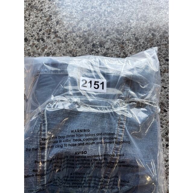 Levi Strauss & Co. Women's Denim Jacket Size S - Classic Style Lightweight thumbnail 11