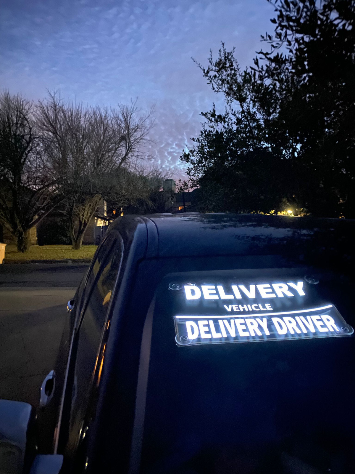 delivery driver car sign
