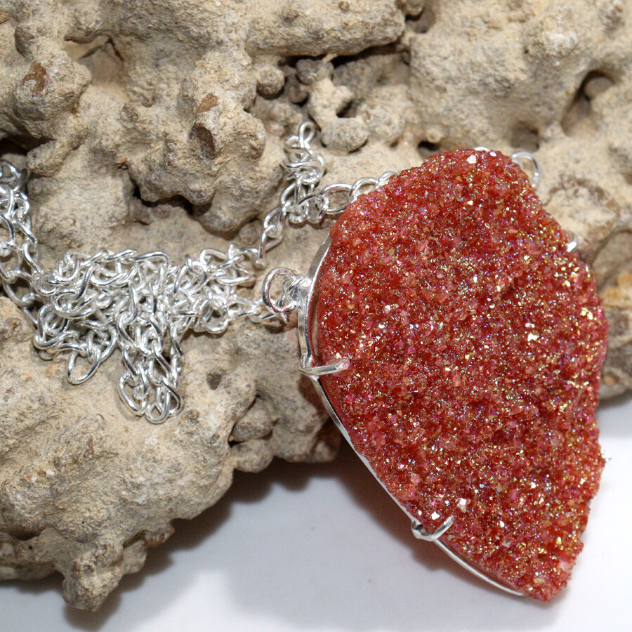 925 Silver Plated 22gms Red Titanium Druzy 55x33mm Massive Necklace 18