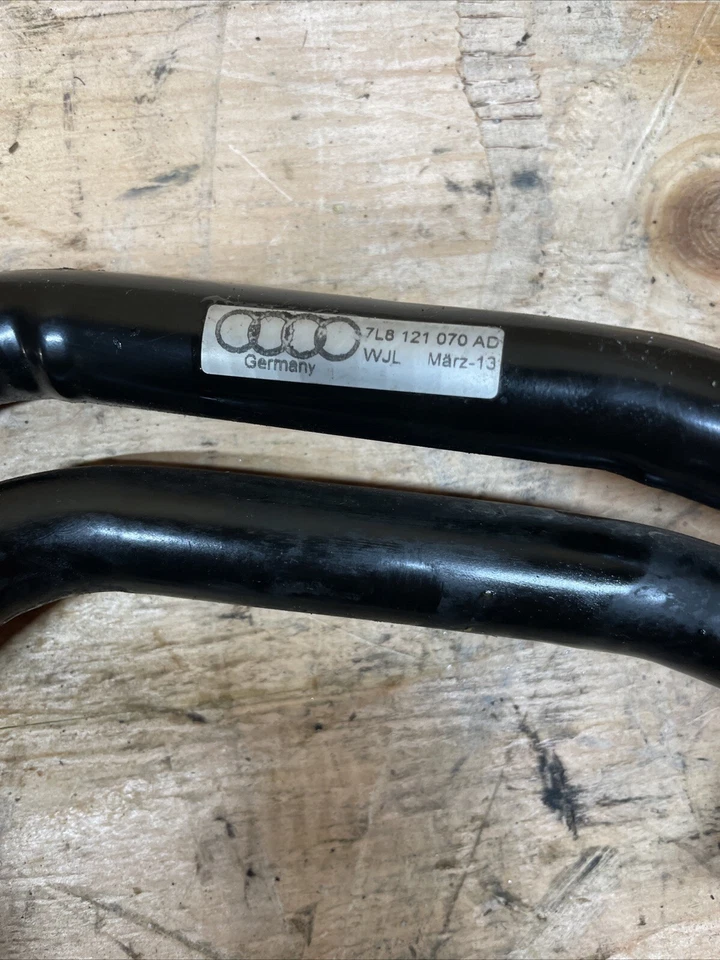 Труба охлаждающей жидкости 2010-2015 Audi Q7 7L8121070AD - Изображение 2 из 3