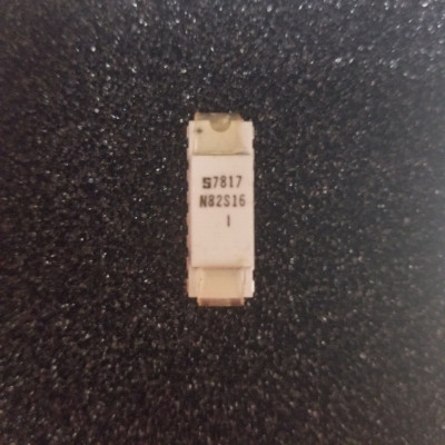 N82S16N 256 X 1 Ram White Ceramic 78 dc, with chip protector ends, unused works