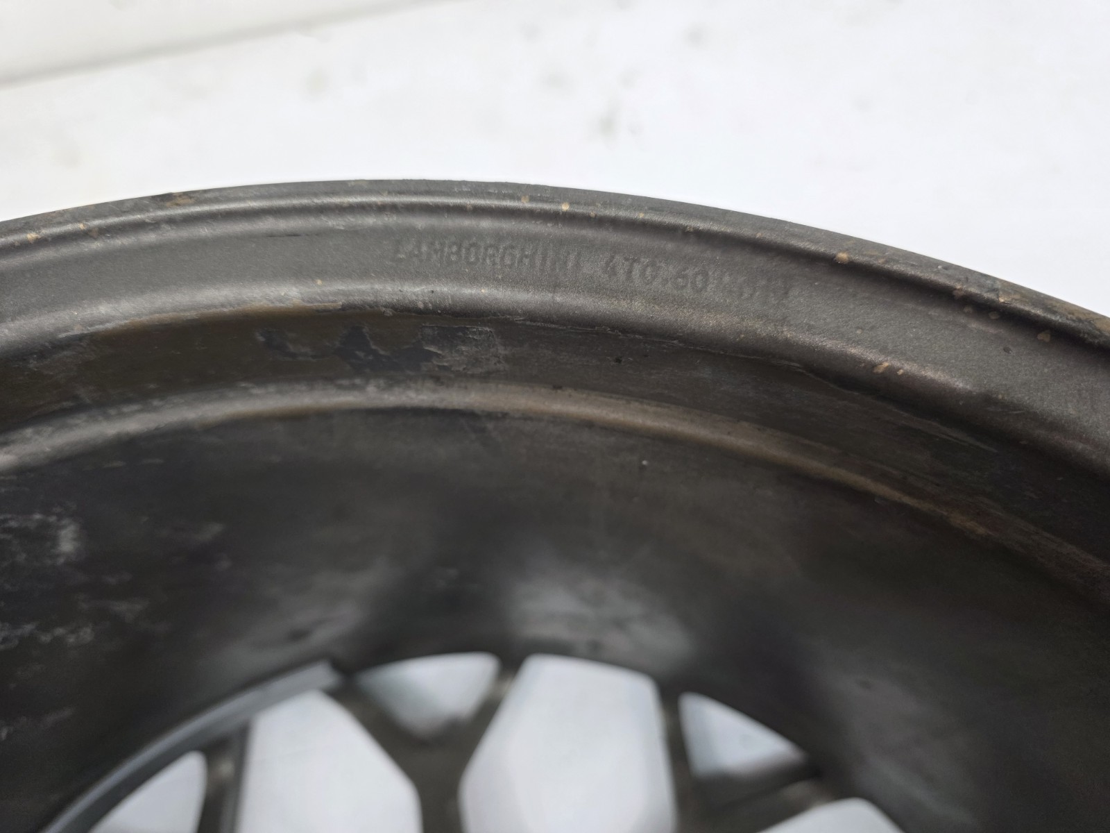 Lamborghini Huracan Rear Wheel P/N 4T0601017