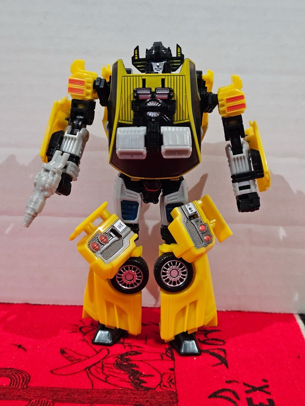 Transformers Universe Sunstreaker Hasbro