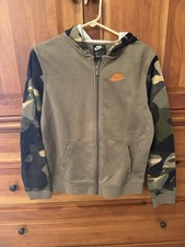 Nike Camo Hoodie Youth Size XL Boys/Girls Hooded Sweatshirt. Orange Swoosh