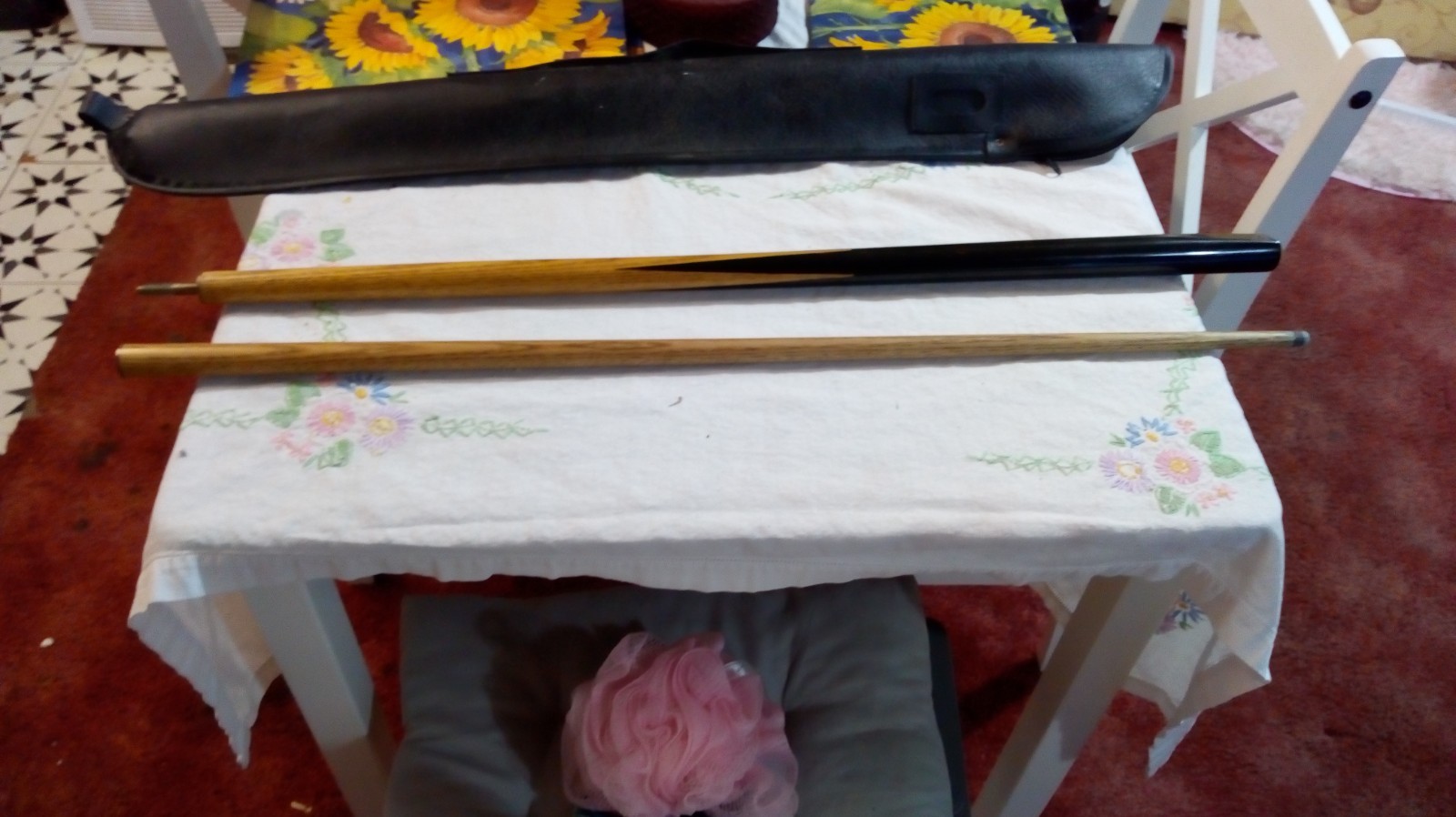 Go CUE 2 Piece  57"Snooker Cue  Two Tone Ash In Riley Carry Bag GOOD CONDITION