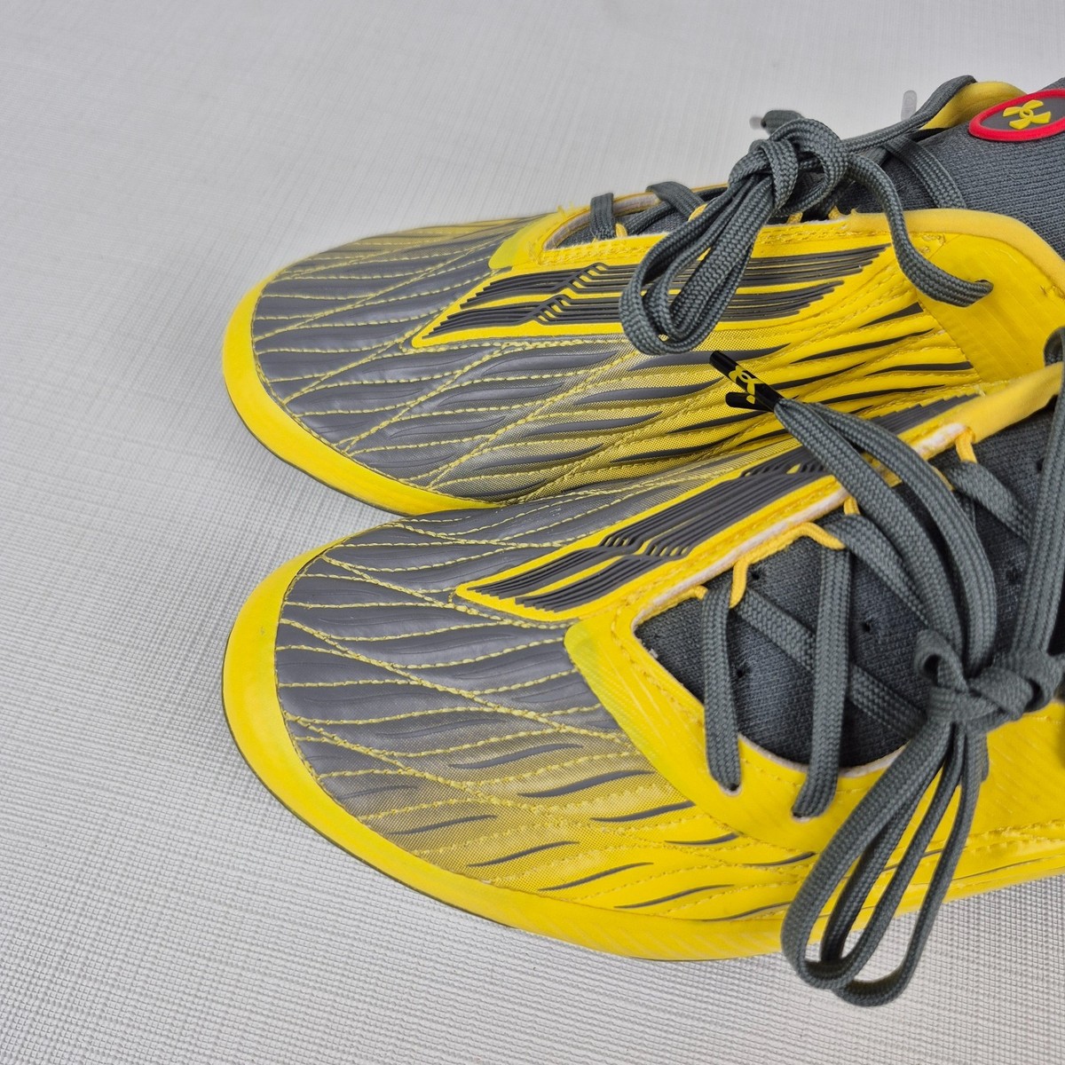 Under Armour Magnetico Elite 4 FG Soccer Cleats Taxi Grey  display picture 2