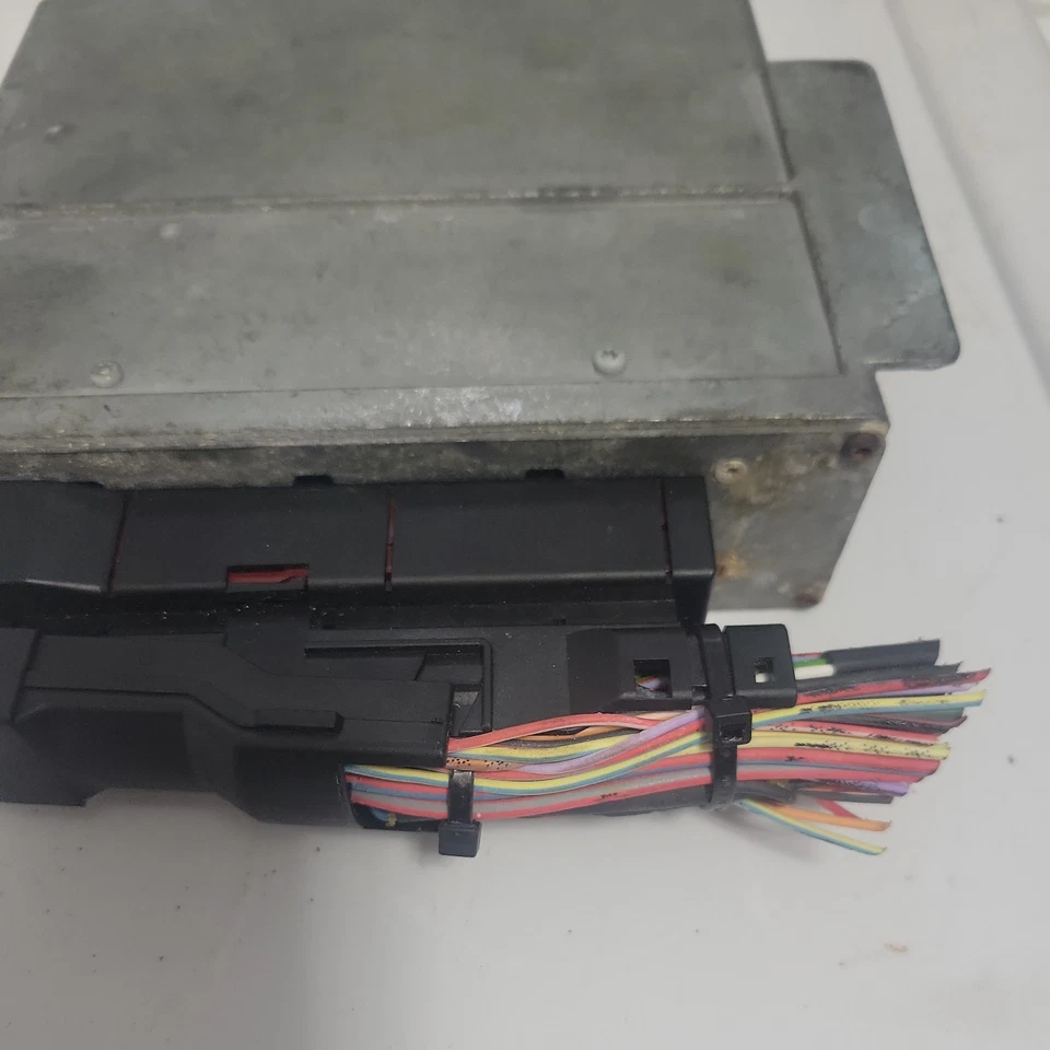 Unidad de módulo de motor ECU 5167242 5380076 SAAB con enchufe OE Foto 4 de 4