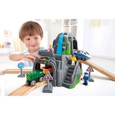 Hape E3739 Light and Sound Mountain Tunnel Set