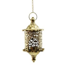Bougeoir lanterne marocaine en fer doré avec élégante esthétique vintage