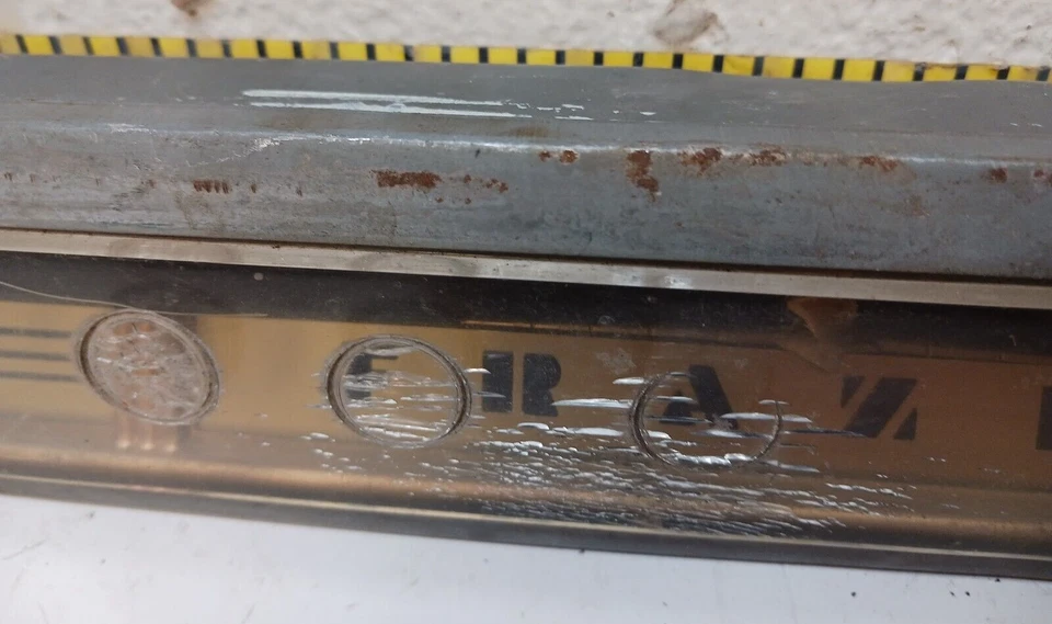 Panel de inserción de tablero usado OEM Frazer Manhattan 1947-51 (908) Foto 3 de 4