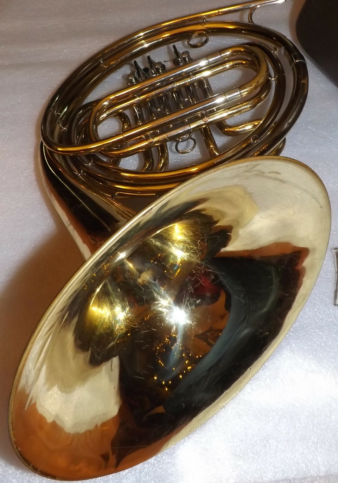 Olds Ambassador French Horn w/ case mouthpiece accessories. USA. Good