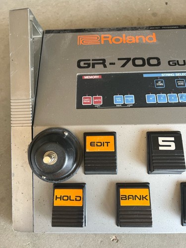 Vintage Roland GR-700 Guitar Synthesizer Pedal Board for parts or restore - Picture 4 of 21