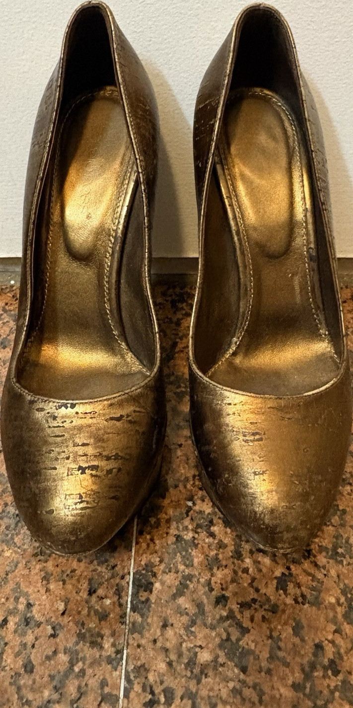 Sergio Rossi Gold Leather Cork Stiletto Pumps Metallic Round Toe Slip On Size 6