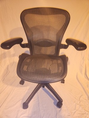 Herman Miller AERON size B SEMI ADJUSTABLE classic GREY MESH lumbar REFURB