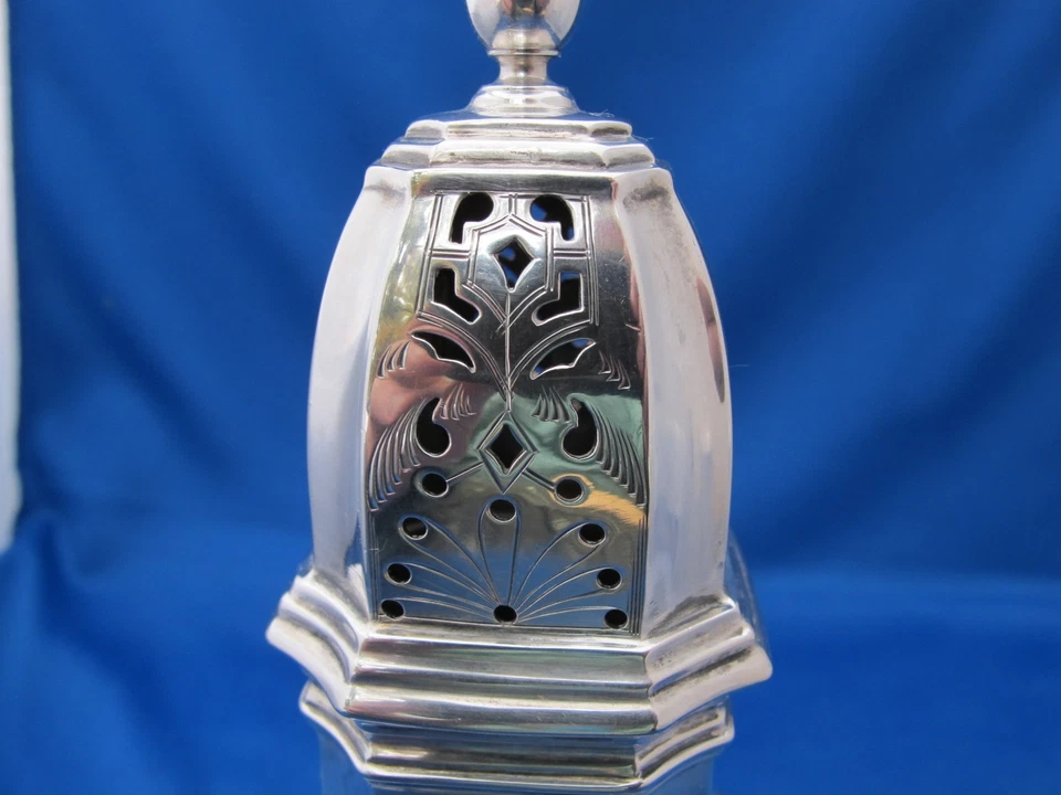 Buen INGLÉS Sterling MUFFINEER/CASTER-Estilo georgiano-Elkington y Co-Fecha 1938 Foto 2 de 4