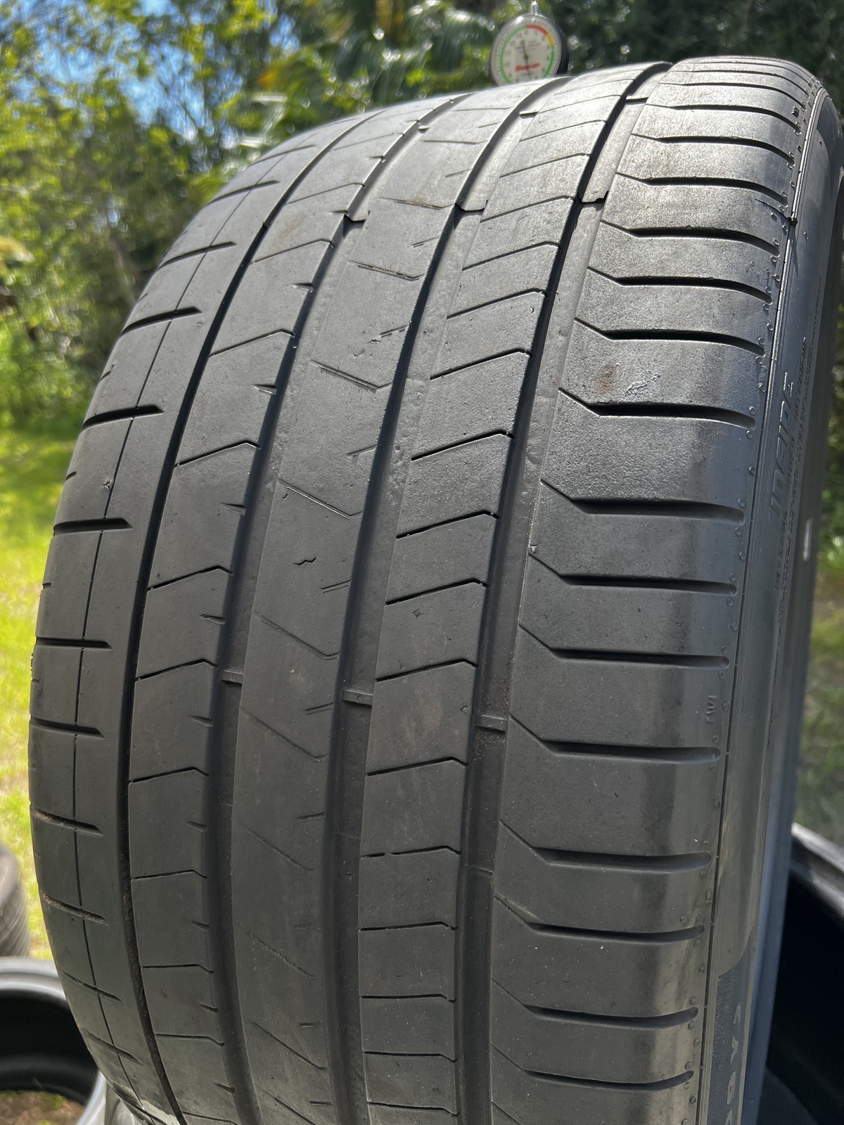 1 Tire Pirelli P Zero Lamborghini Urus 325/30ZR23 109Y DOT.1323 6.5/32