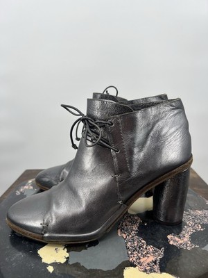 Roberto Del Carlo Silver Leather Lace Up Heeled Ankle Boots Sz 40 EUC