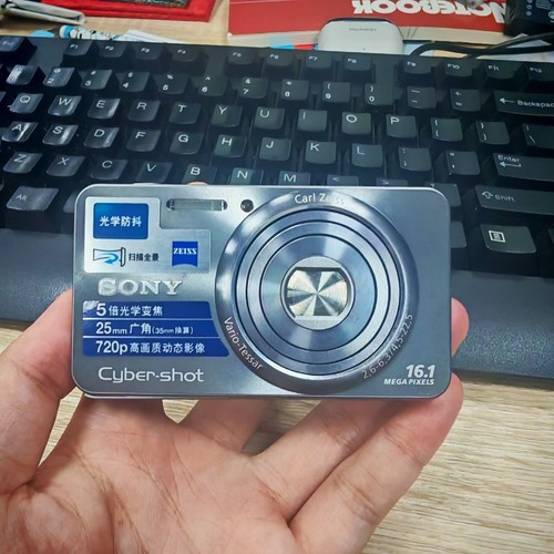 SONY Cyber Shot DSC-W570 16.1MP English Digital Camera silver silver