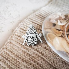 Spille da bavero massoniche figlio vedova teschio scheletro distintivo massoneria massone 