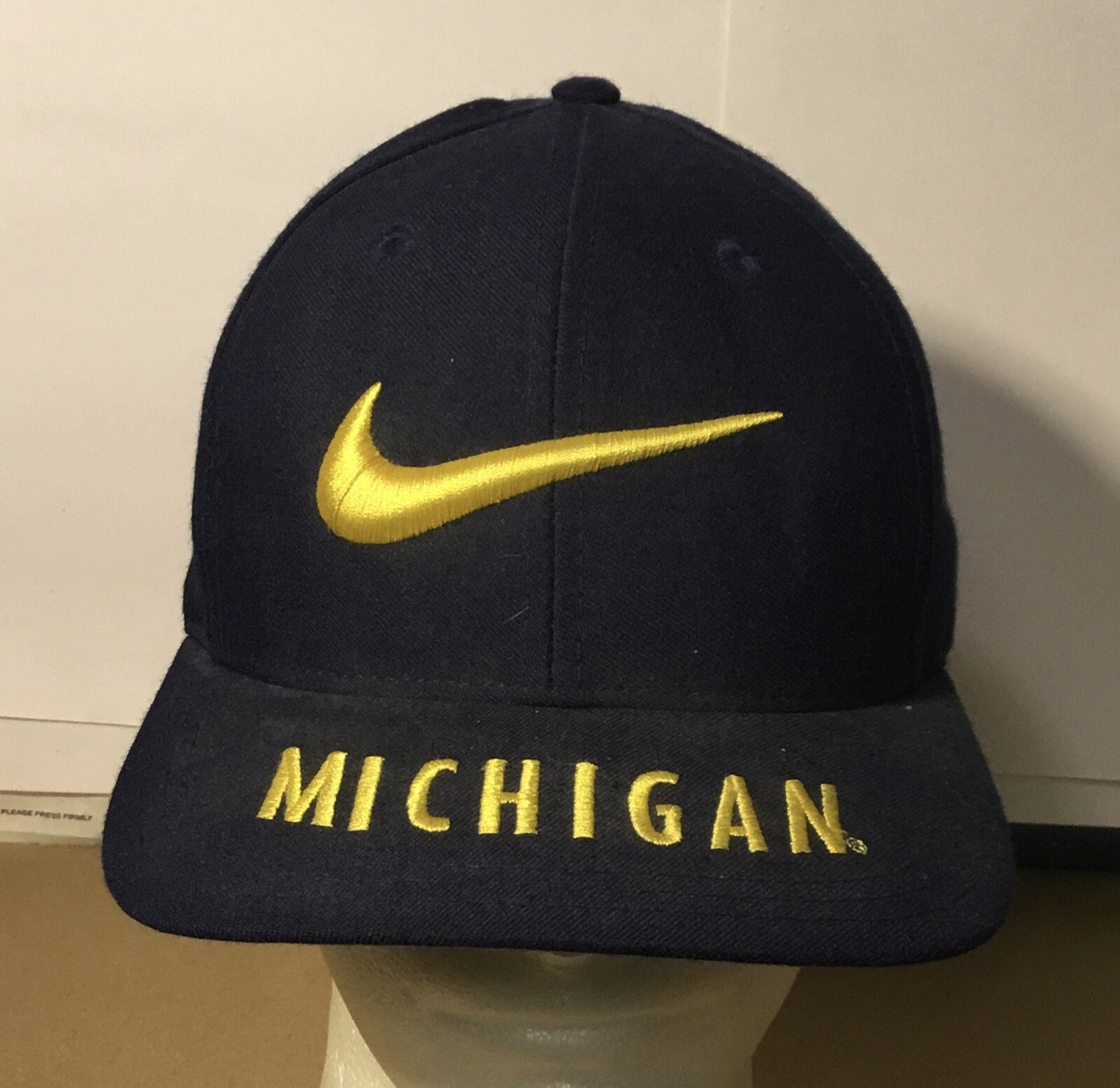 Vintage Nike Michigan Wolverines Swoosh SnapBack Hat Cap