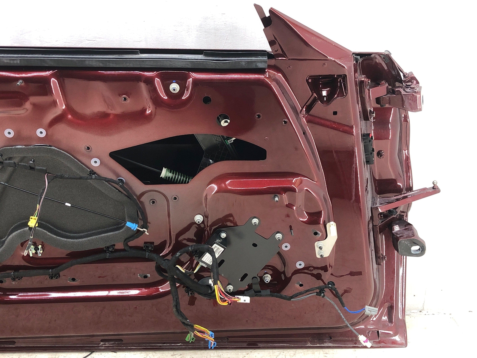 2020-2023 ASTON MARTIN VANTAGE ROADSTER LEFT FRONT DOOR SHELL CRIMSON (6075AM)